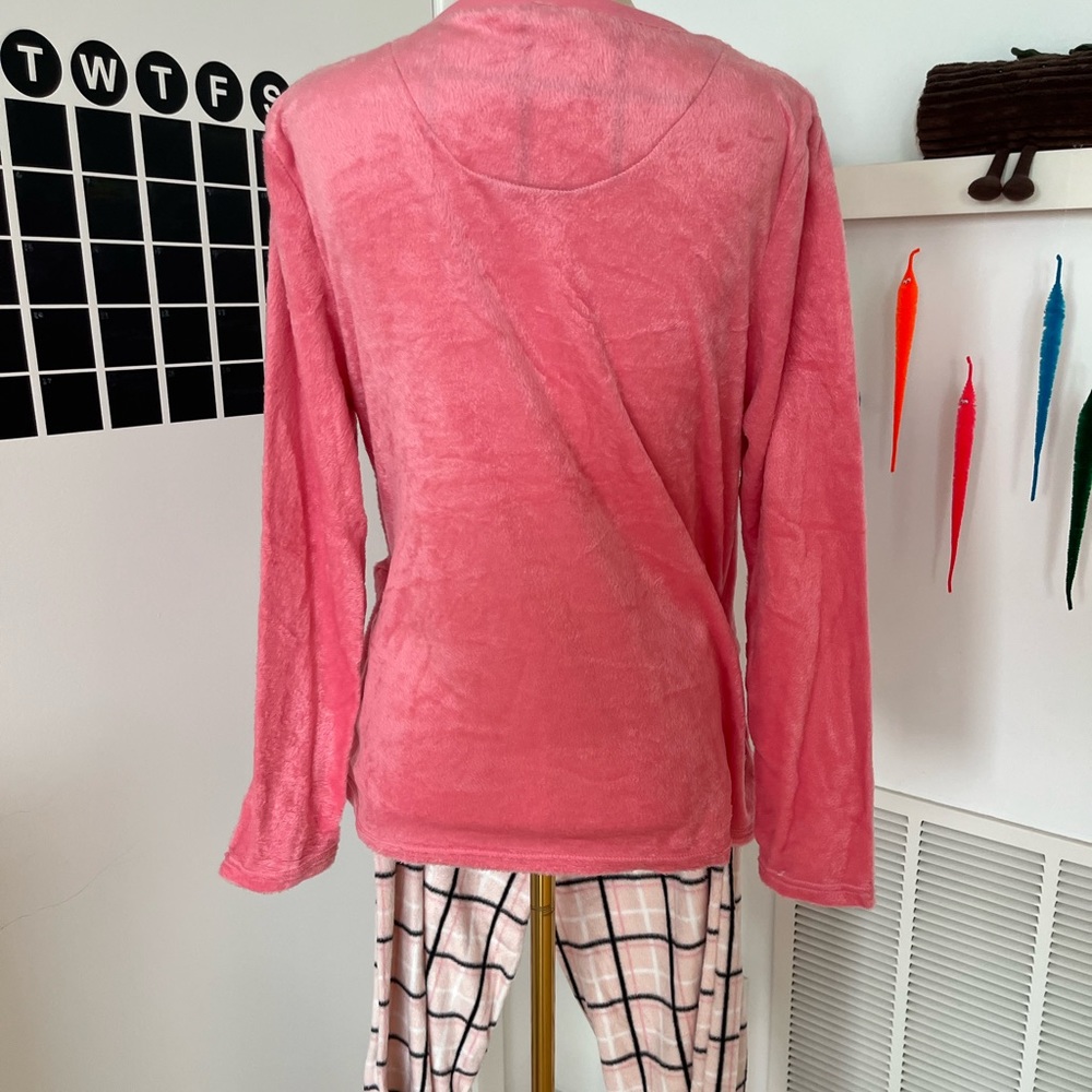 PJ Fuzzy Set - Picture 3 of 3